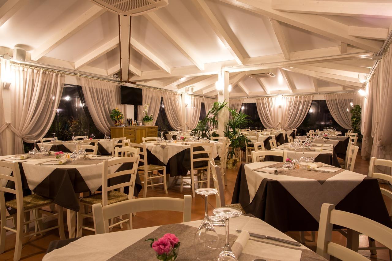 Locanda Borgognina Lucrezia Exterior photo