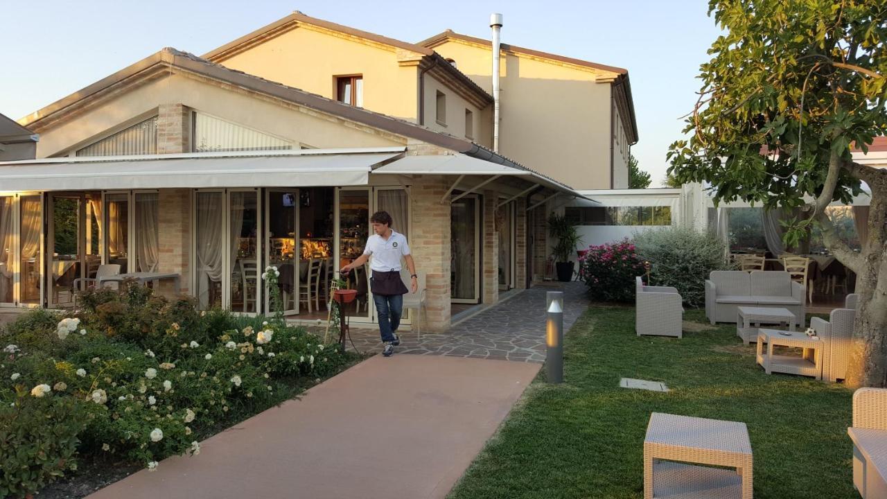 Locanda Borgognina Lucrezia Exterior photo